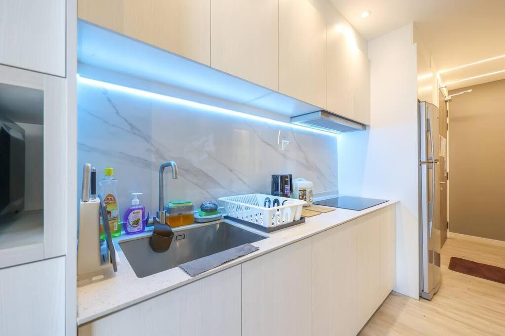 Apartment Kl Sanctuary Style Comforts, Pool, Gym, Near Mrt! Kuala Lumpur