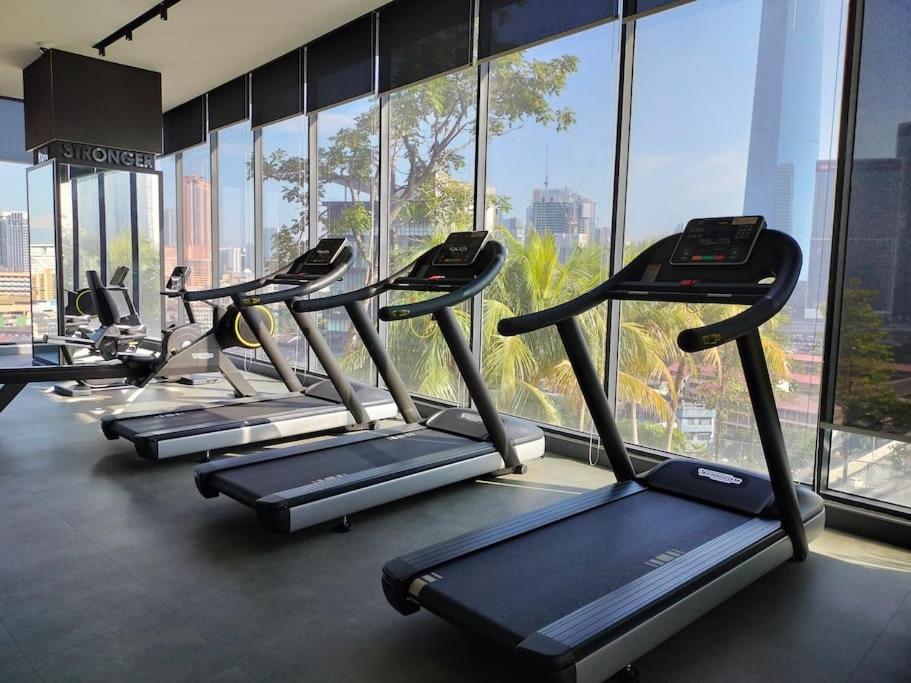 Apartment Kl Sanctuary Style Comforts, Pool, Gym, Near Mrt!
