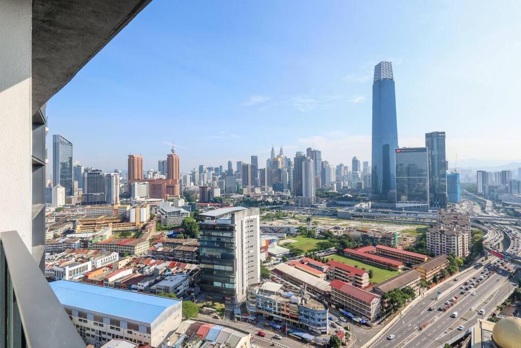 Kl Sanctuary Style Comforts, Pool, Gym, Near Mrt! Apartment Kuala Lumpur